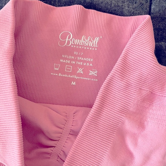 Bombshell Sportswear Seamless Set M - Picture 5 of 6